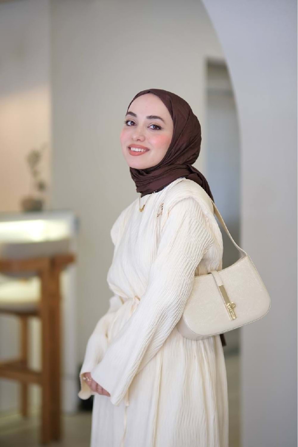 Aller Detaylı Dokulu Saten Elbise - HY24059 - Krem - 40/42